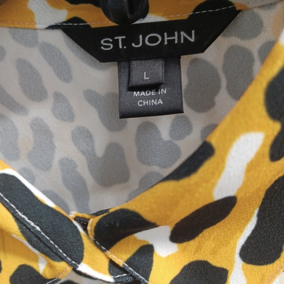 St. John Collection Satin Back Leopard Print Shirt | Size L | Designer Blouse - Picture 5 of 10